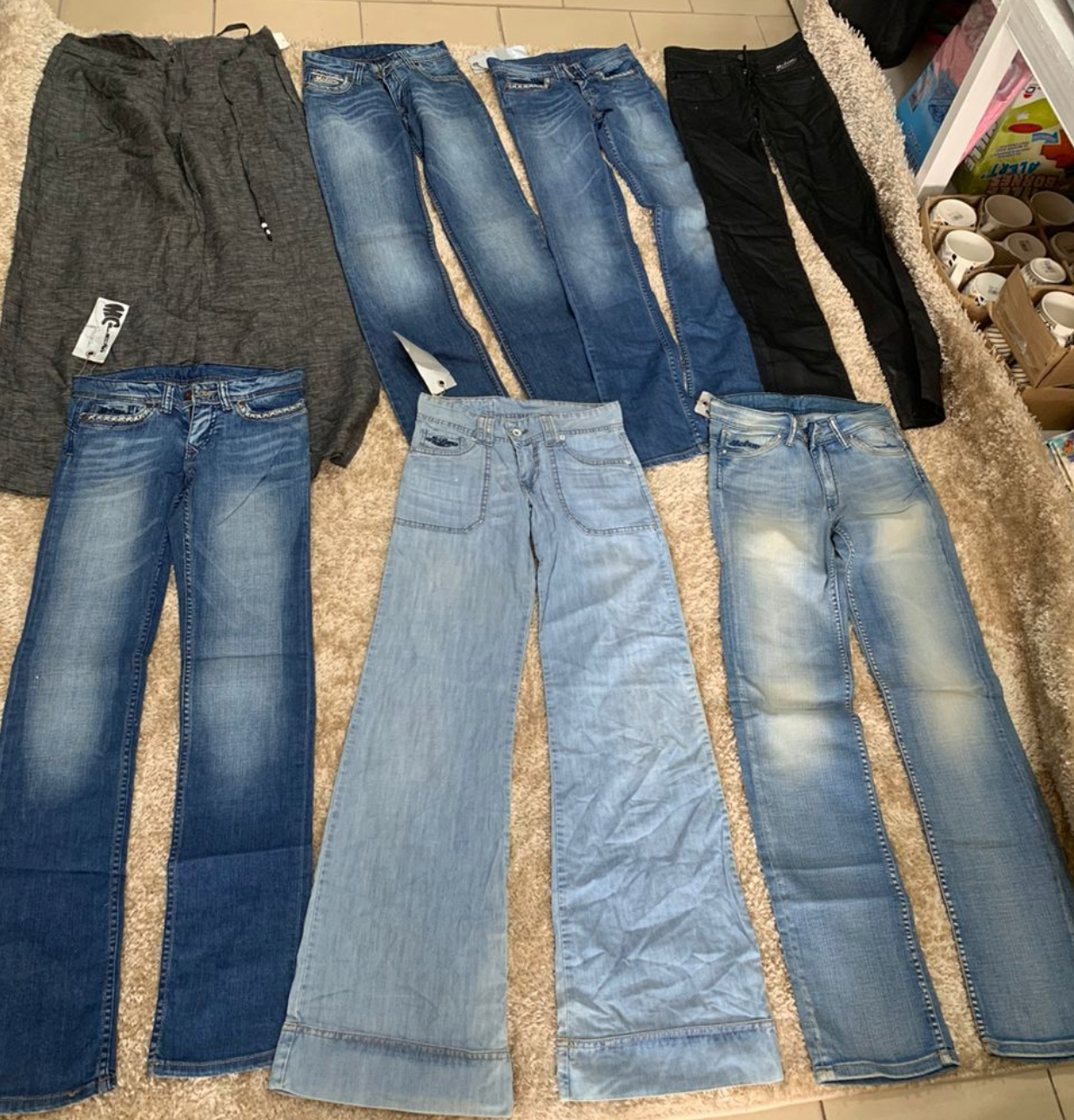 ✅ Lot de 69 Articles en destockage – Prix du lot: 119 000 F