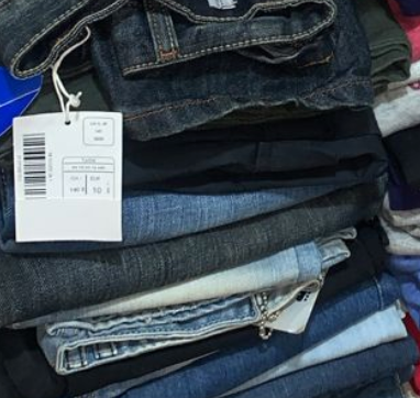 ✅ LOT DE 25 JEANS NEUFS (prix du lot 24 500 f)